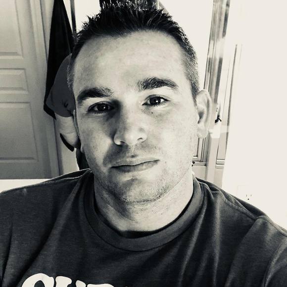 Meet your Posher, Travis - Picture 1 of 1